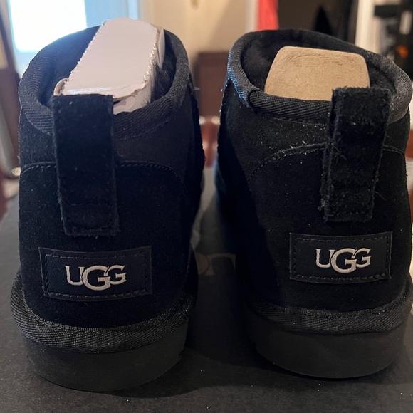 Ugg Classic Ultra Mini Boot, Black, Men’s Size 9, New in Box - Picture 5 of 9